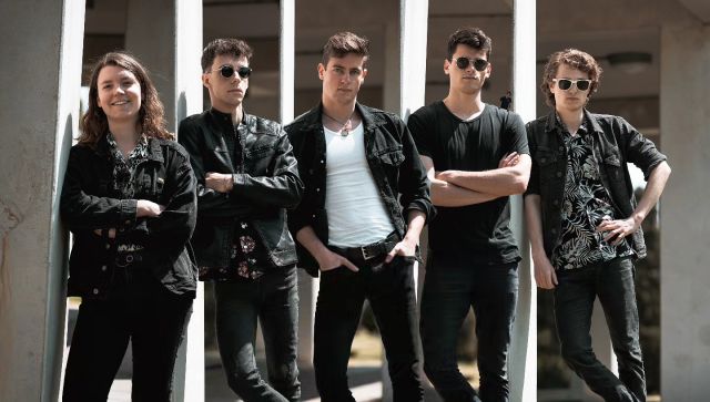 Can you spot our 2nd guitarist? 🕵🏻 We're Broke 'N Burning🔥 A new band…